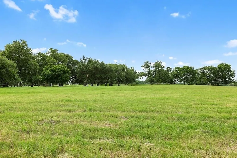 1 Fm 957 Schulenburg, TX 78956