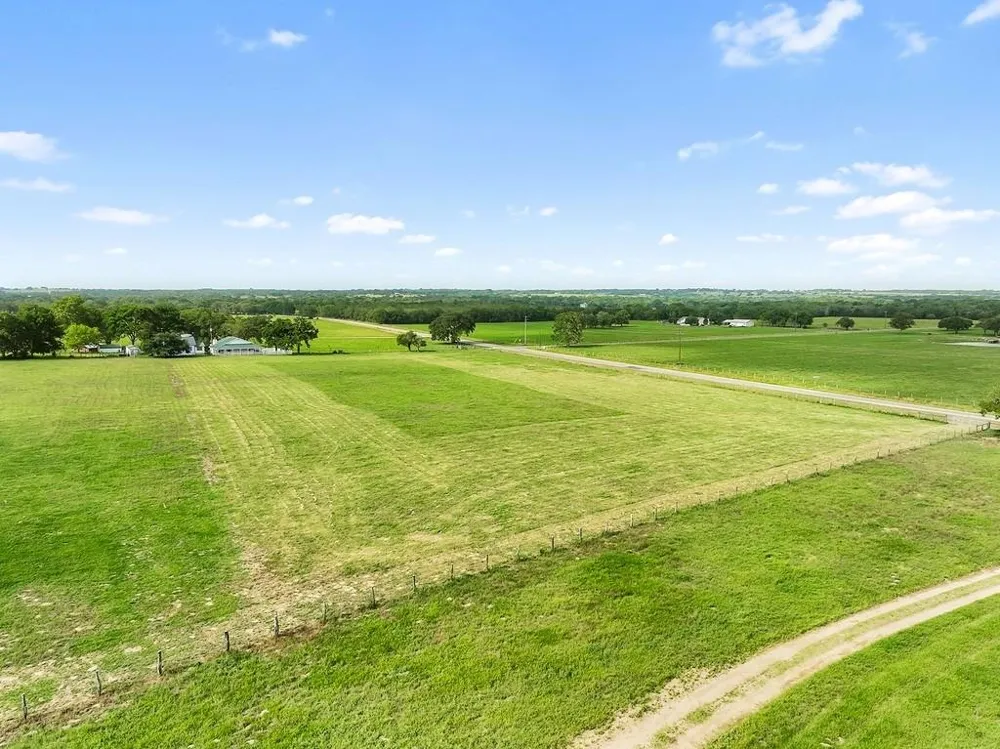 1 Fm 957 Schulenburg, TX 78956
