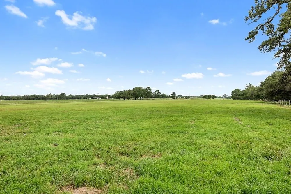1 Fm 957 Schulenburg, TX 78956