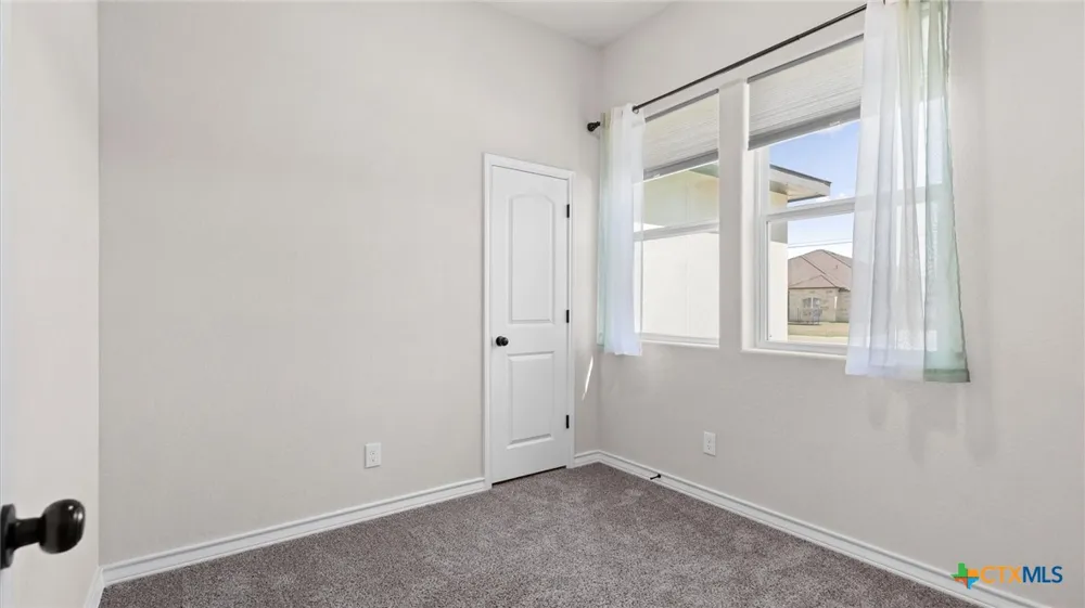 8511 Ventura Boulevard Selma, TX 78154
