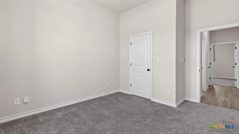 8511 Ventura Boulevard Selma, TX 78154