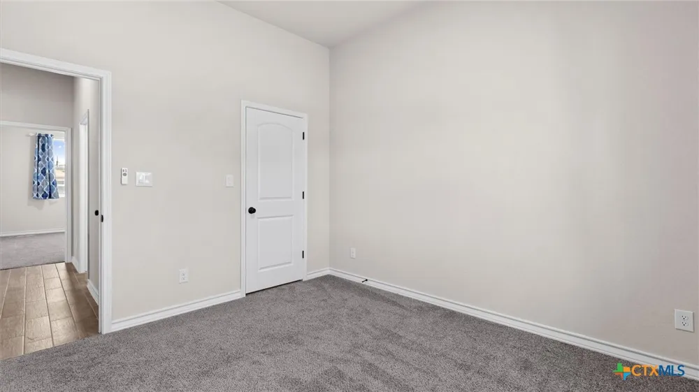 8511 Ventura Boulevard Selma, TX 78154