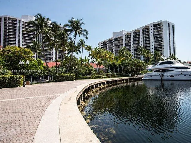 3610 Yacht Club Dr #1002 Aventura, FL 33180