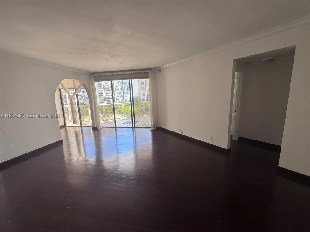3610 Yacht Club Dr #1002 Aventura, FL 33180