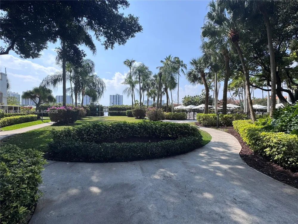 3610 Yacht Club Dr #1002 Aventura, FL 33180