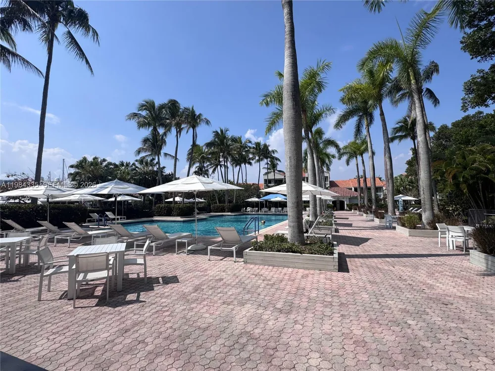 3610 Yacht Club Dr #1002 Aventura, FL 33180