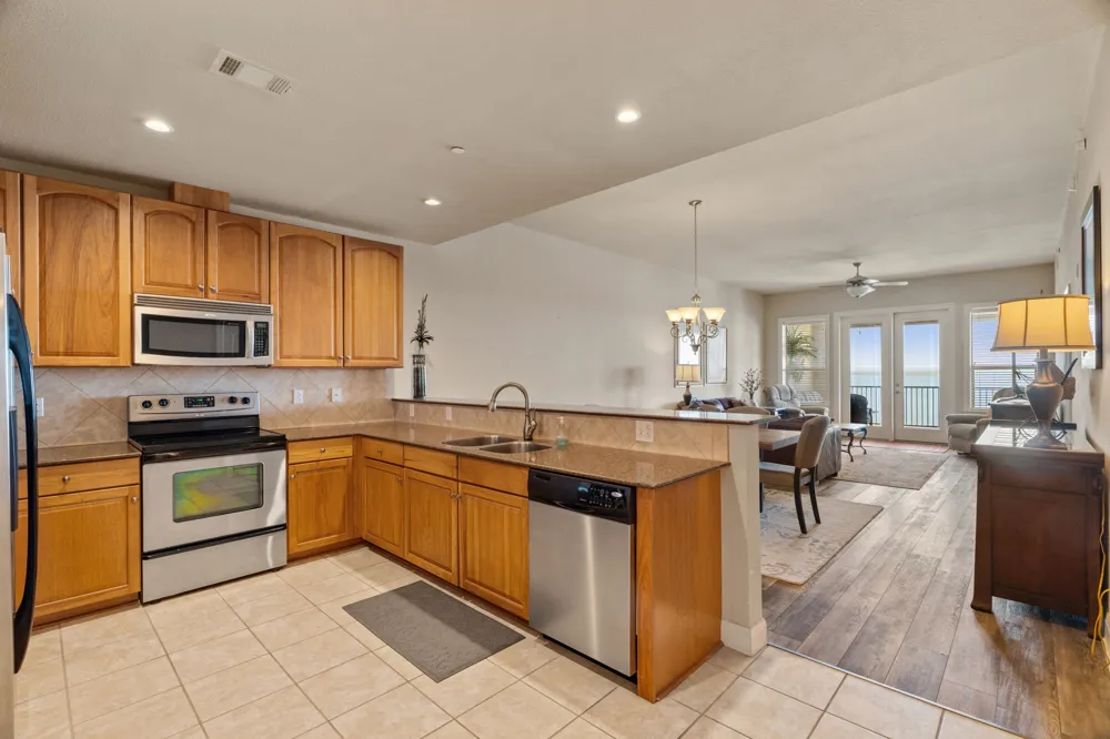 1001 The Cape #44 Horseshoe Bay, TX 78657