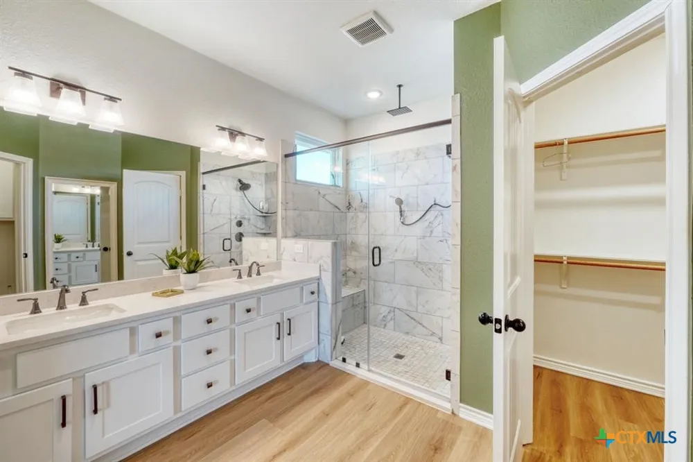 1642 Scull Road San Marcos, TX 78666