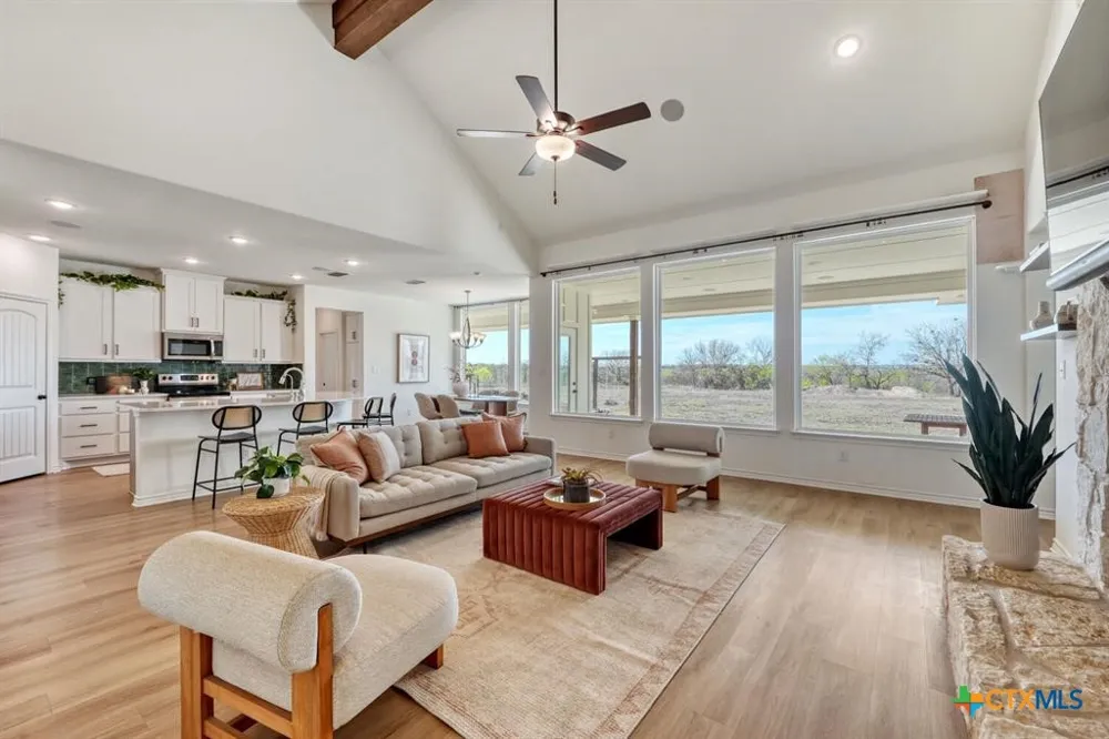 1642 Scull Road San Marcos, TX 78666