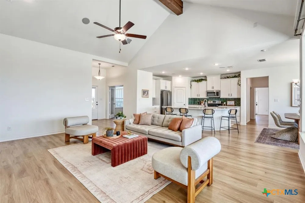 1642 Scull Road San Marcos, TX 78666