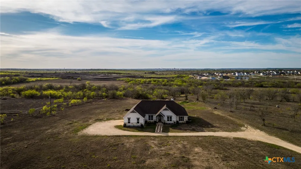 1642 Scull Road San Marcos, TX 78666
