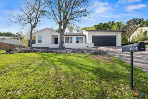 903 Cliffside Drive