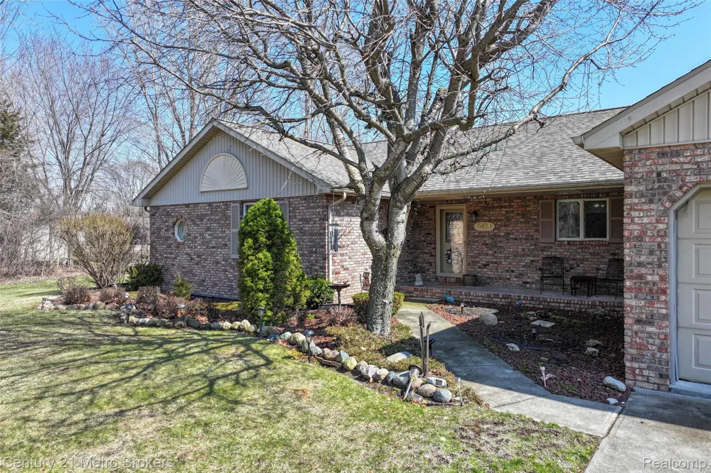 5464 Seymour Road Flushing Charter Township, MI 48433
