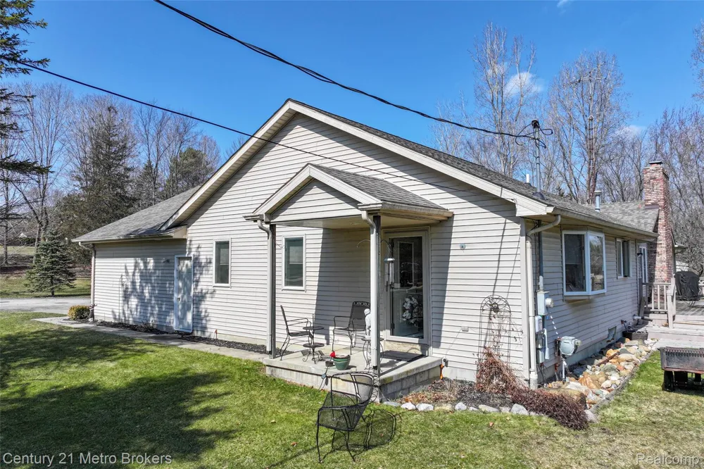 5464 Seymour Road Flushing Charter Township, MI 48433
