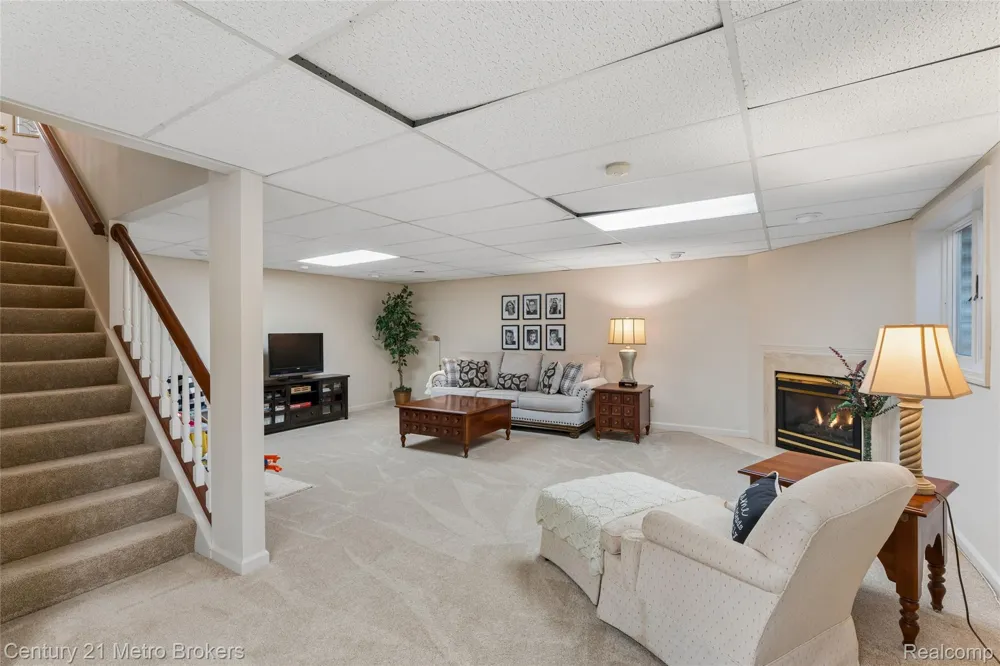 5464 Seymour Road Flushing Charter Township, MI 48433