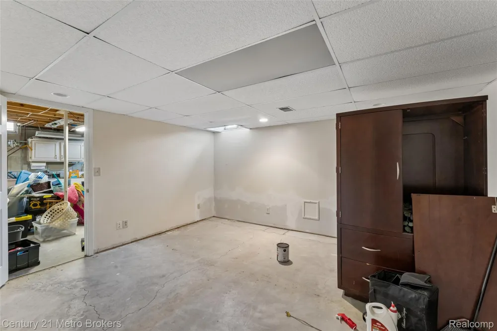 5464 Seymour Road Flushing Charter Township, MI 48433