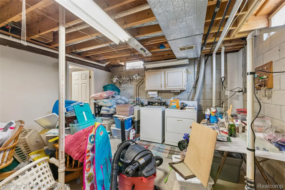 5464 Seymour Road Flushing Charter Township, MI 48433