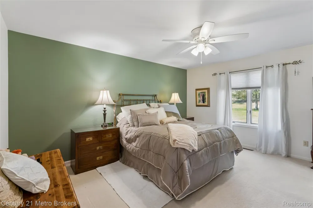 5464 Seymour Road Flushing Charter Township, MI 48433