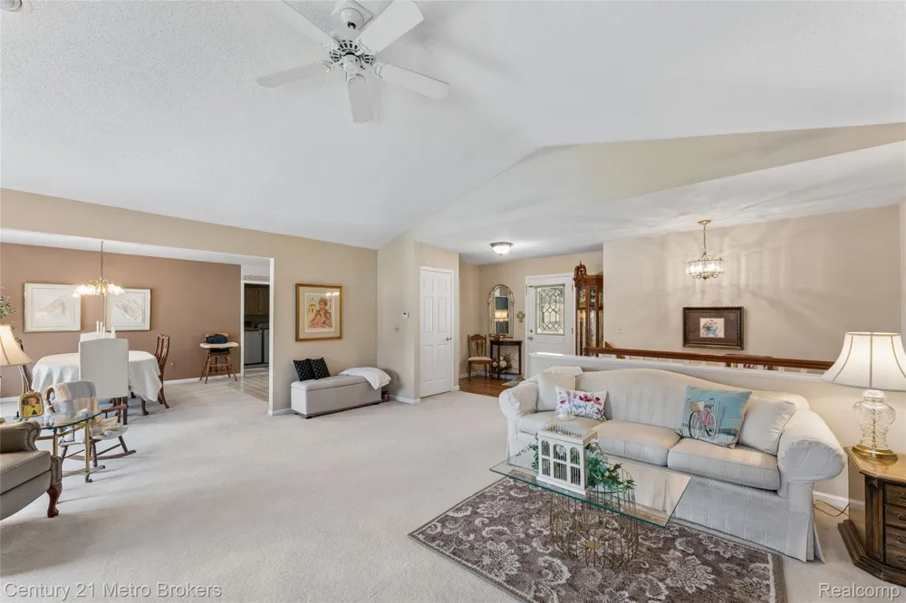 5464 Seymour Road Flushing Charter Township, MI 48433