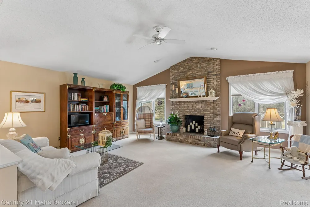 5464 Seymour Road Flushing Charter Township, MI 48433