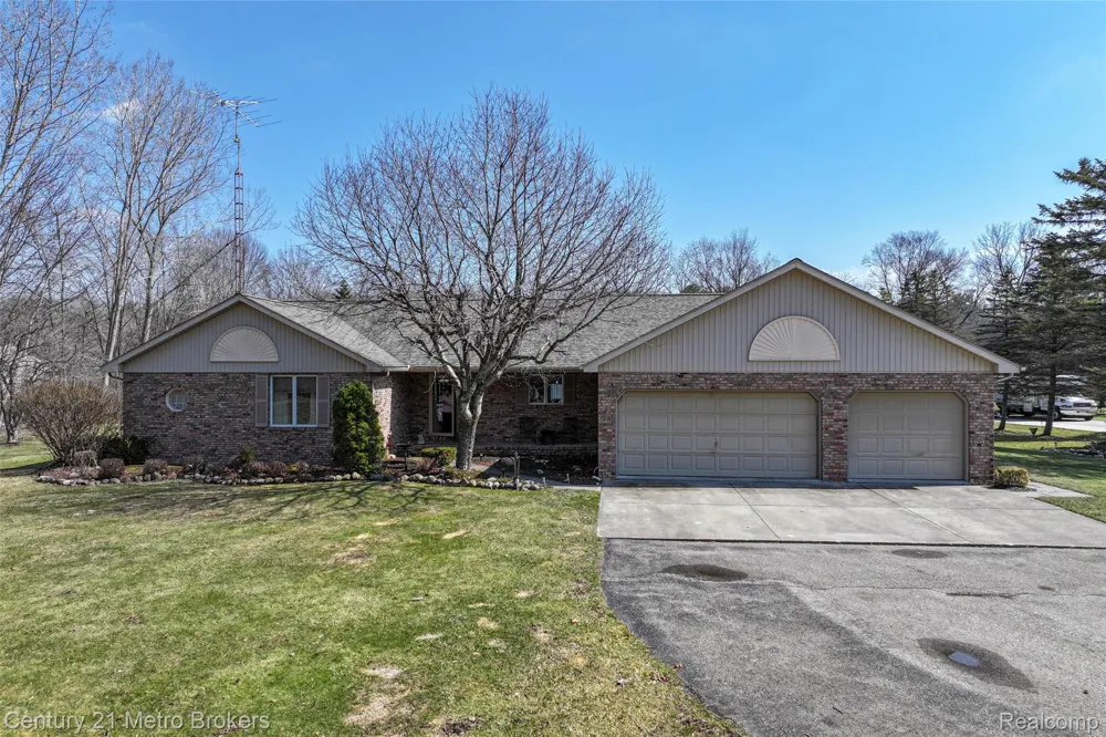 5464 Seymour Road Flushing Charter Township, MI 48433