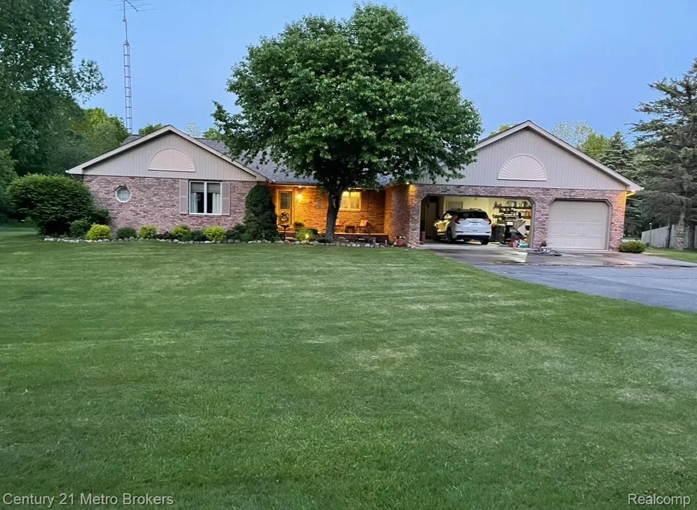 5464 Seymour Road Flushing Charter Township, MI 48433