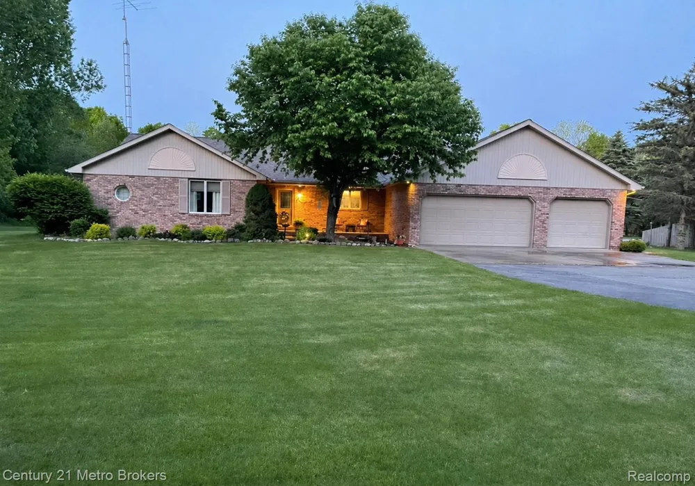 5464 Seymour Road Flushing Charter Township, MI 48433
