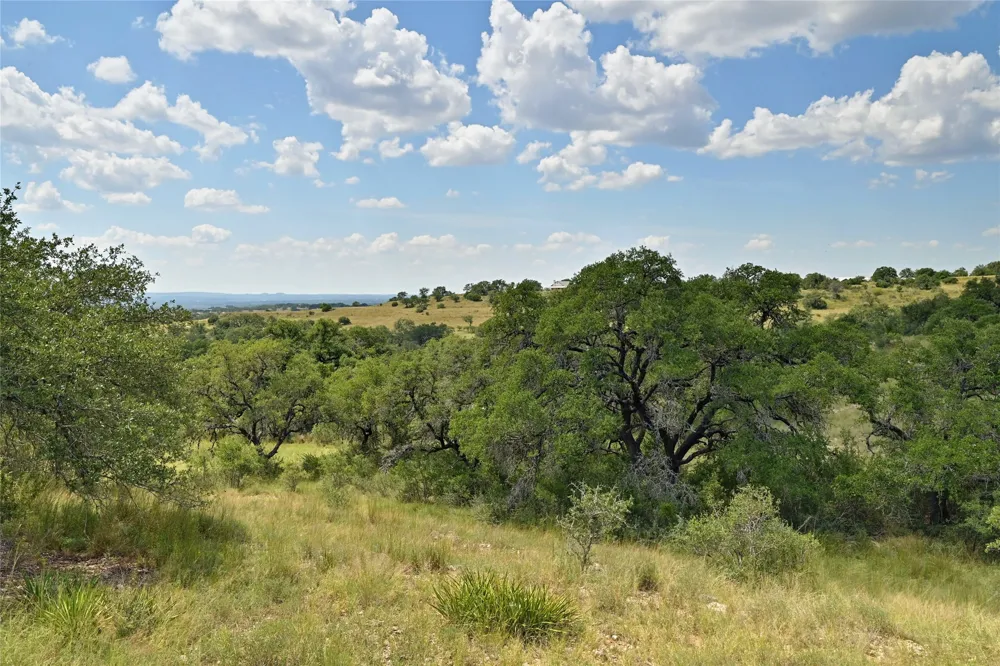 75 Summit Ledge Drive Johnson City, TX 78636