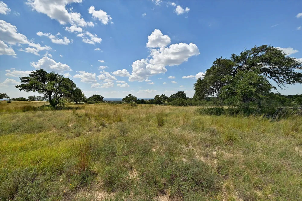 75 Summit Ledge Drive Johnson City, TX 78636