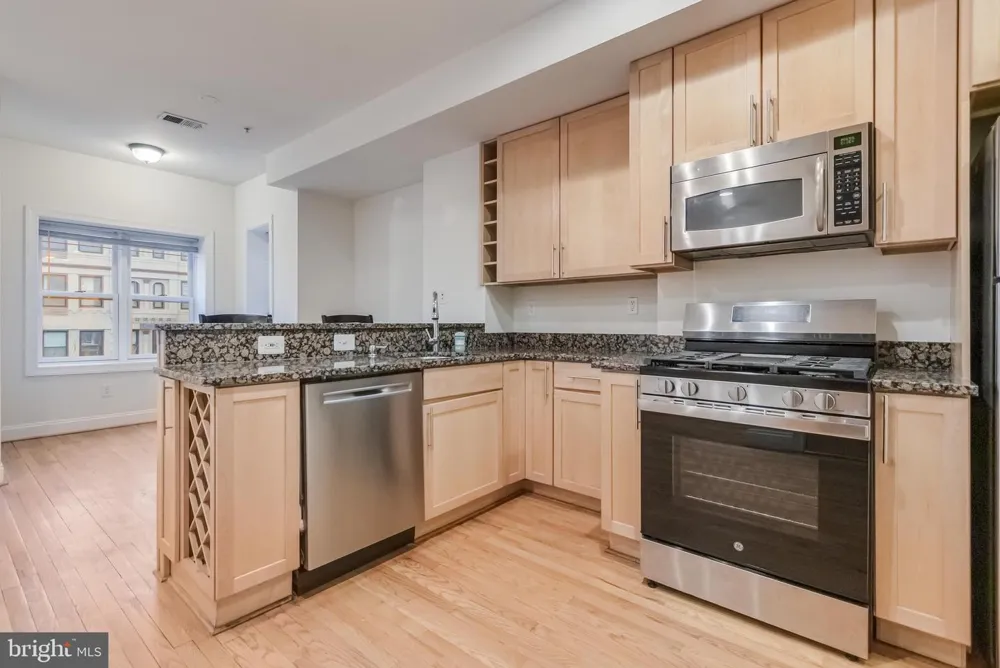 2307 18TH STREET NW Washington, DC 20009