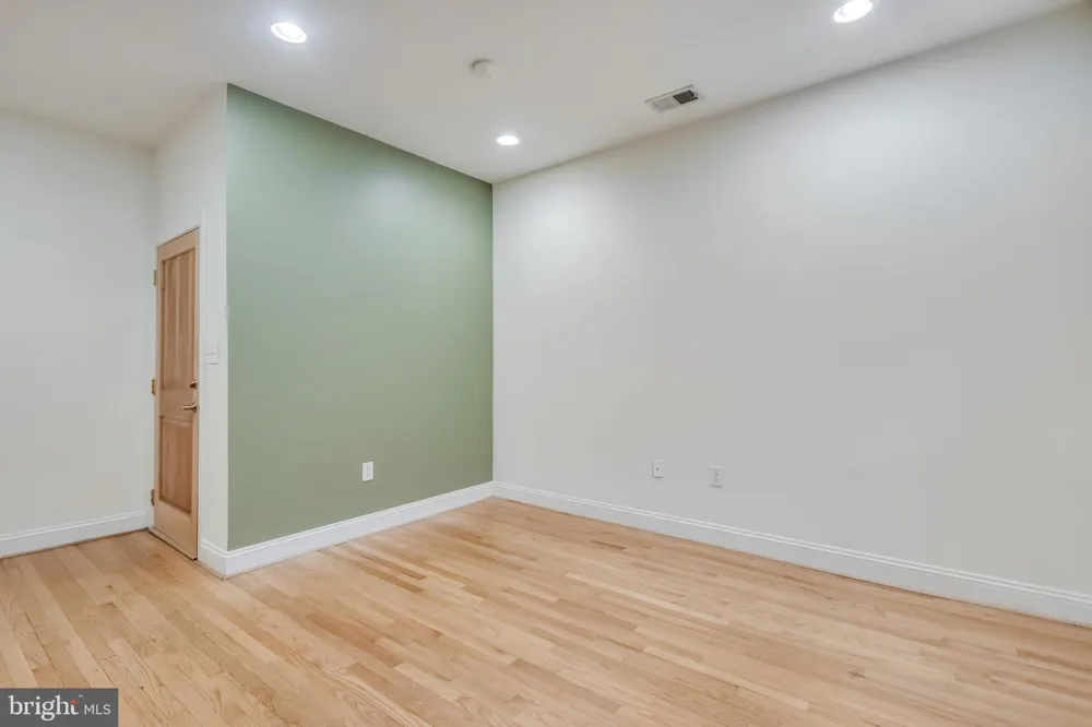 2307 18TH STREET NW Washington, DC 20009