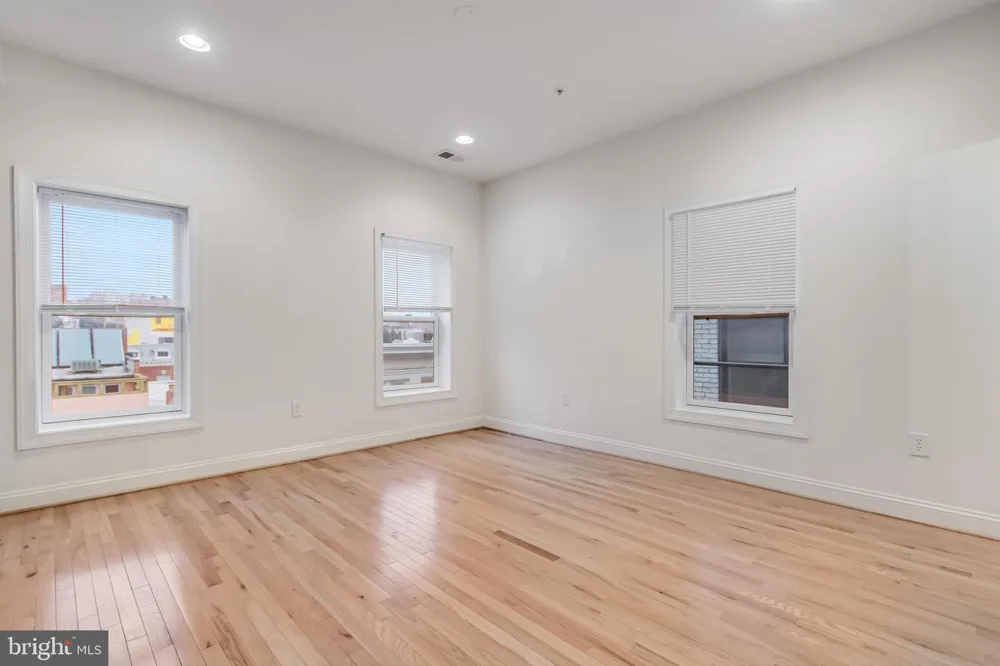 2307 18TH STREET NW Washington, DC 20009