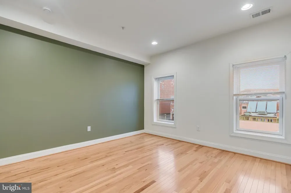 2307 18TH STREET NW Washington, DC 20009
