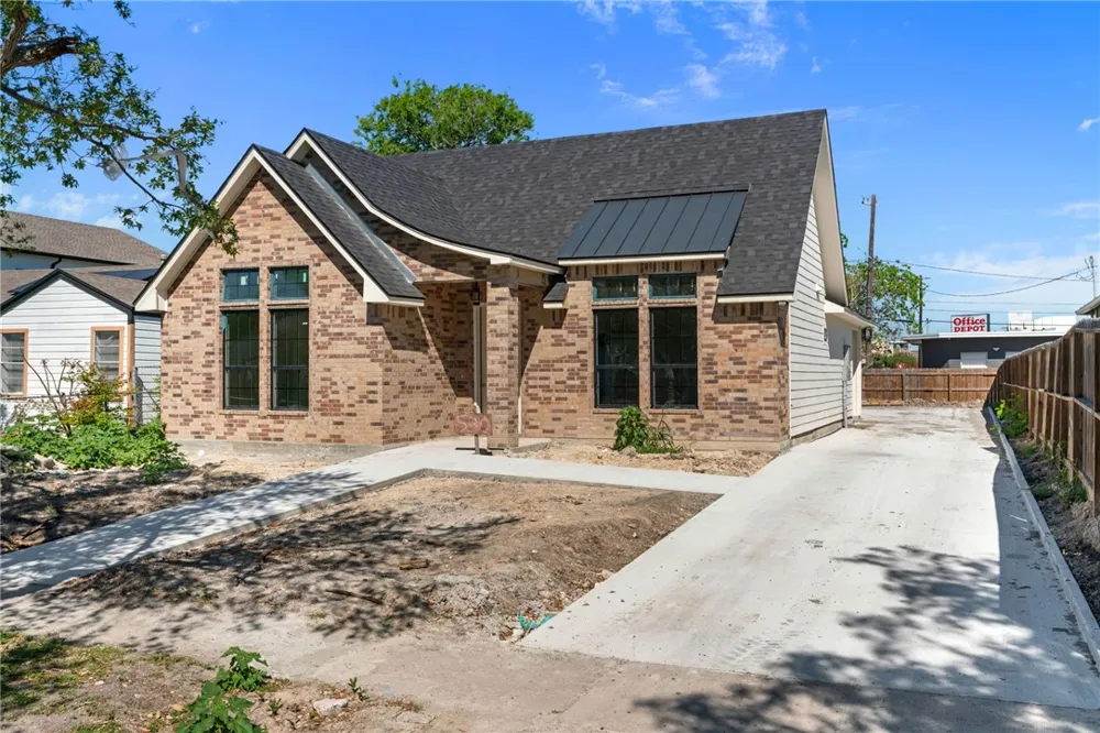 530 Cole Street Corpus Christi, TX 78404