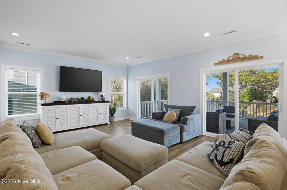 1617 S Shore Drive Surf City, NC 28445