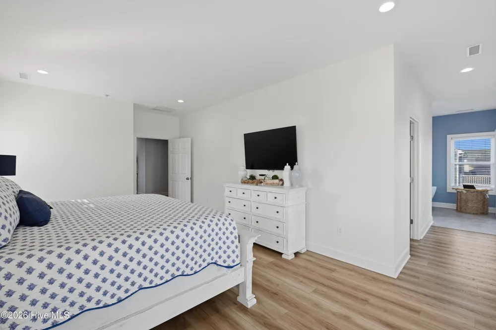 1617 S Shore Drive Surf City, NC 28445