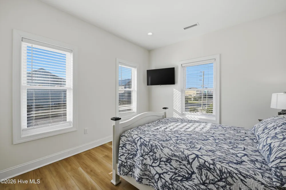 1617 S Shore Drive Surf City, NC 28445