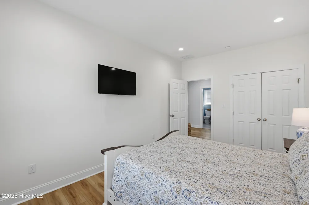 1617 S Shore Drive Surf City, NC 28445