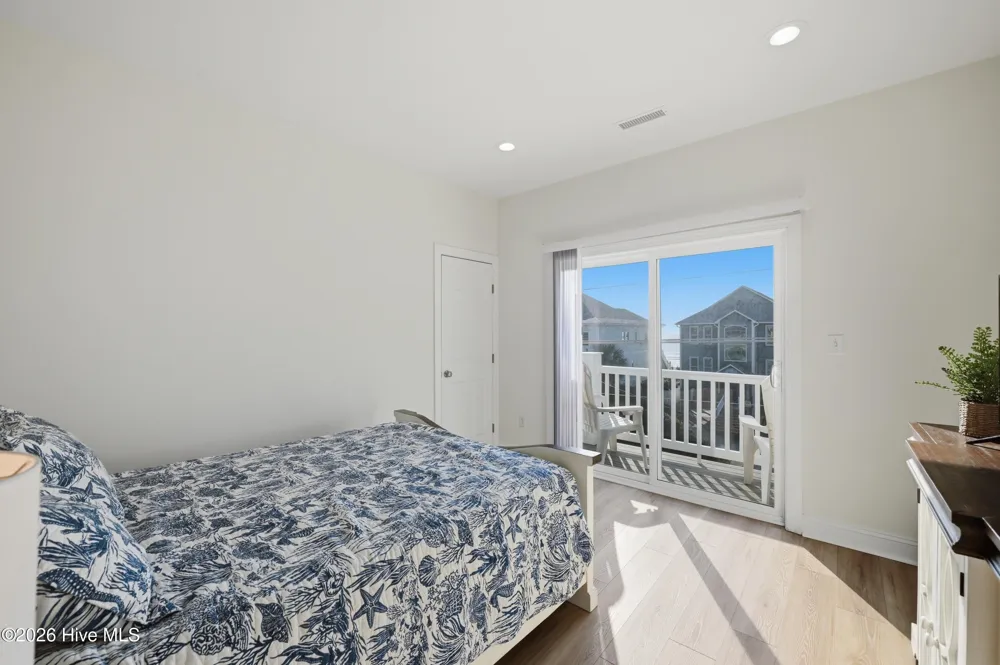 1617 S Shore Drive Surf City, NC 28445