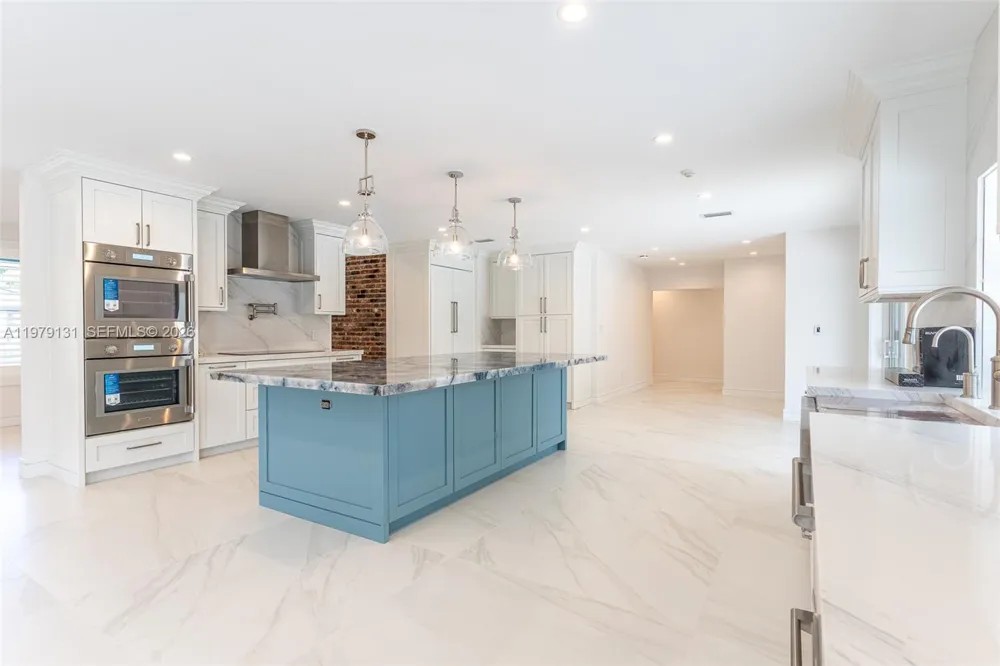 14341 SW 78th Ct Palmetto Bay, FL 33158