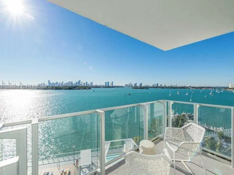 1100 West Avenue #414