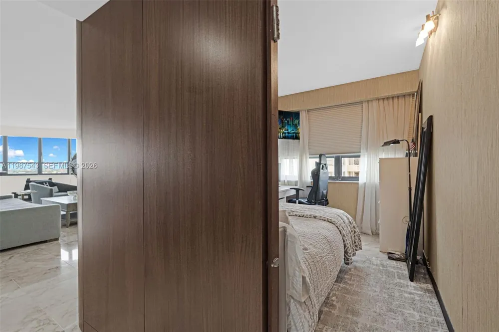 10175 Collins Ave #1207 Bal Harbour, FL 33154
