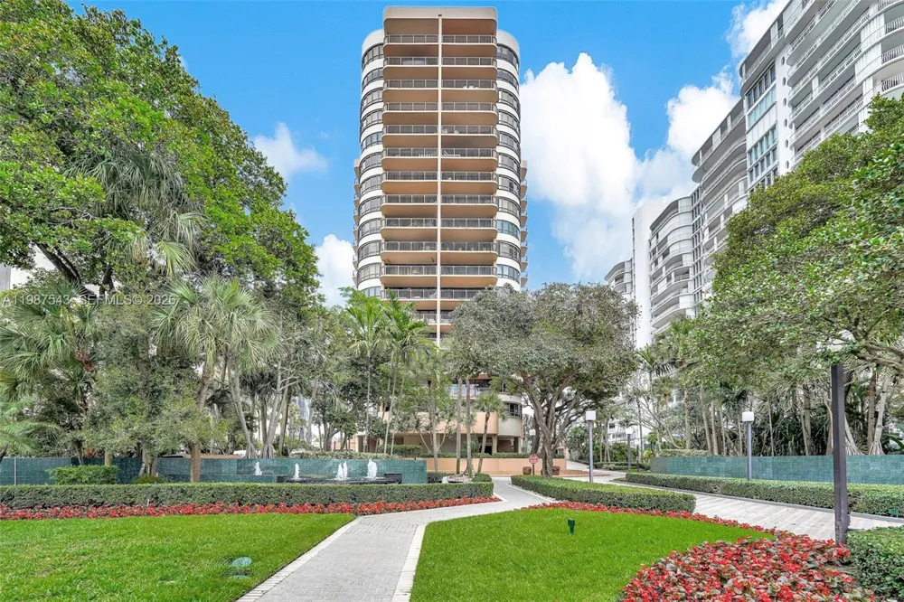 10175 Collins Ave #1207 Bal Harbour, FL 33154