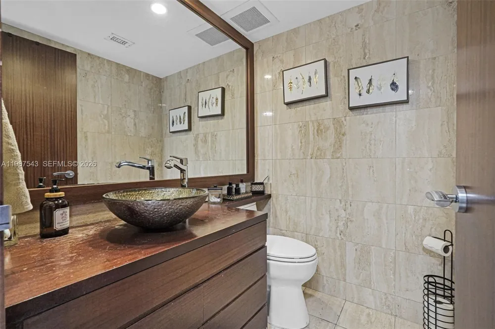 10175 Collins Ave #1207 Bal Harbour, FL 33154