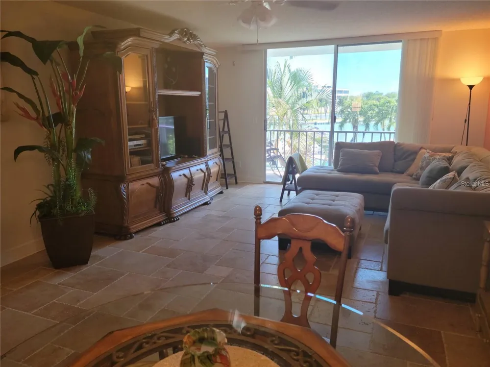 7405 BAY ISLAND DRIVE S #224 South Pasadena, FL 33707