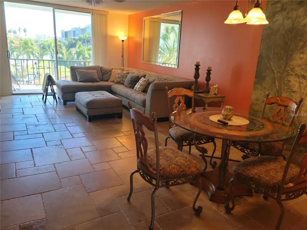 7405 BAY ISLAND DRIVE S #224 South Pasadena, FL 33707