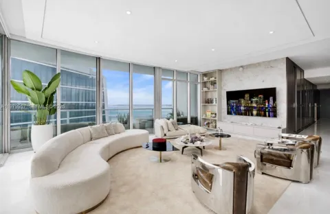 900 Biscayne Blvd #PH6109