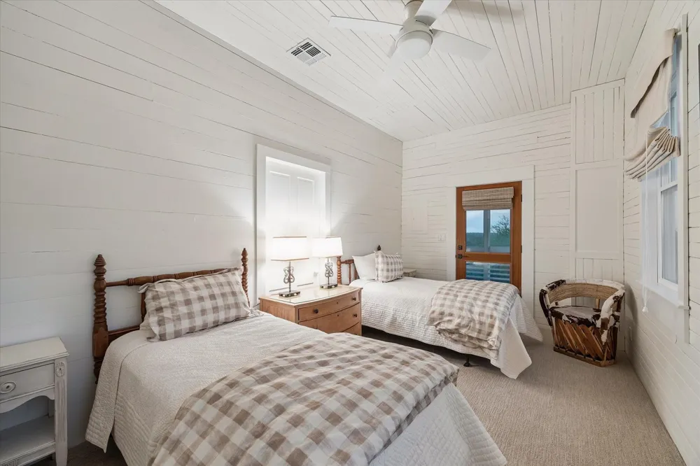 895 S Weyand Road Round Top, TX 78954