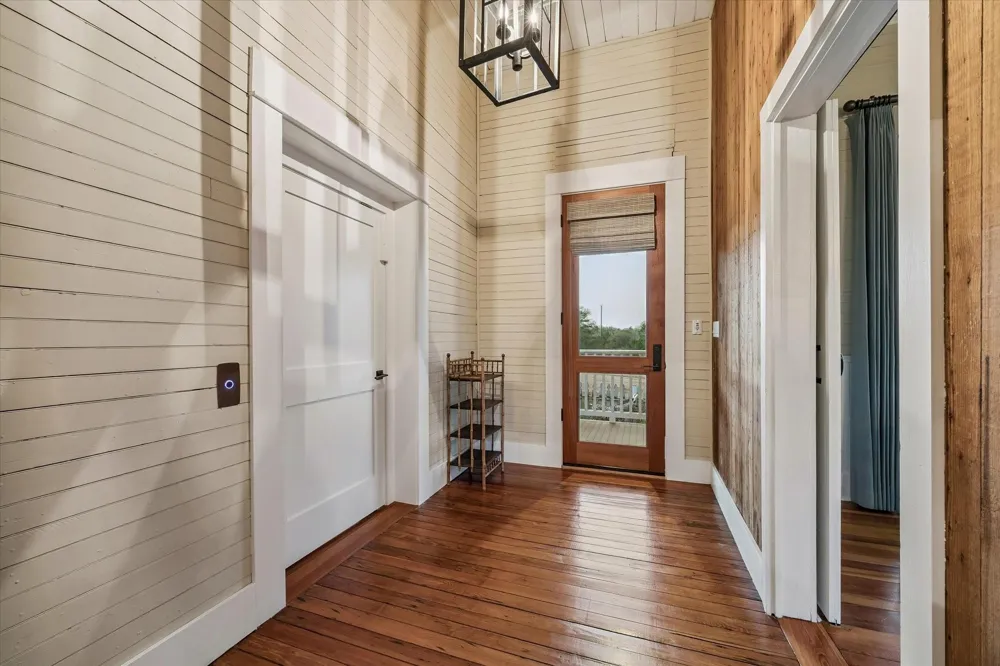 895 S Weyand Road Round Top, TX 78954