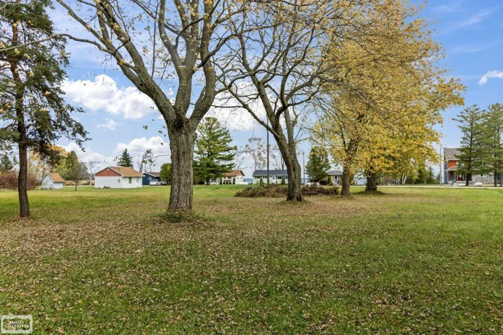 5405 S Lakeshore Road Sherman Township, MI 48441
